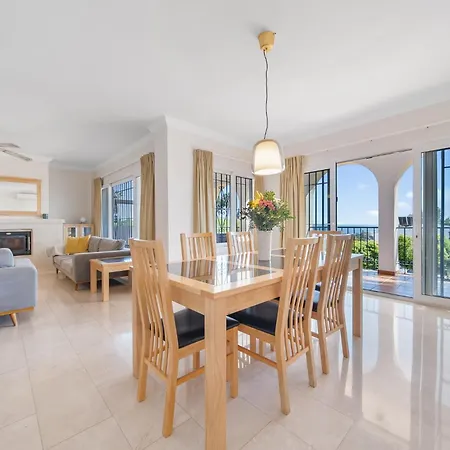 ヴィラ Wonderful Family With Sea View, El Rosario マルベーリャ